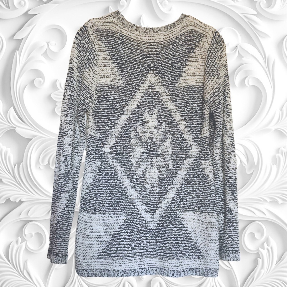 Chain & Sequins Grey & White Sweater  Size Med - Picture 2 of 8